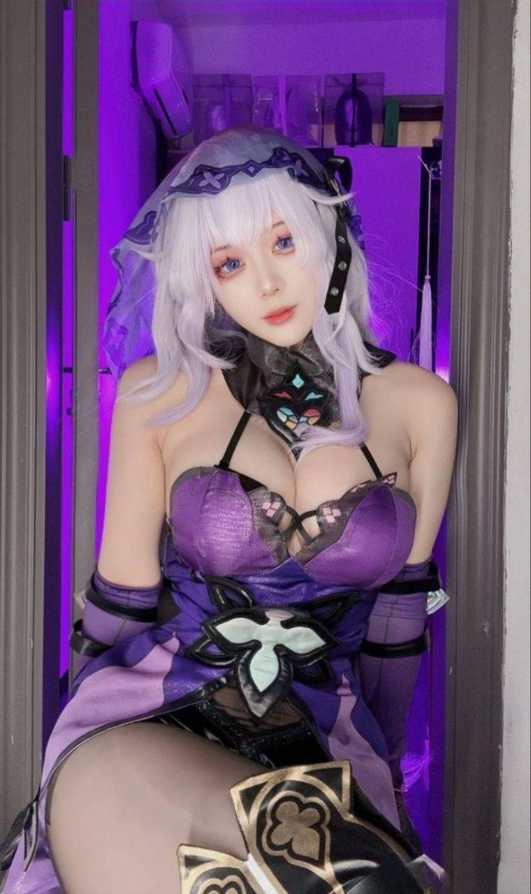 亚洲欧美国产综合三区,メイリン モデルコレクション メ,观看免费无删减完整版